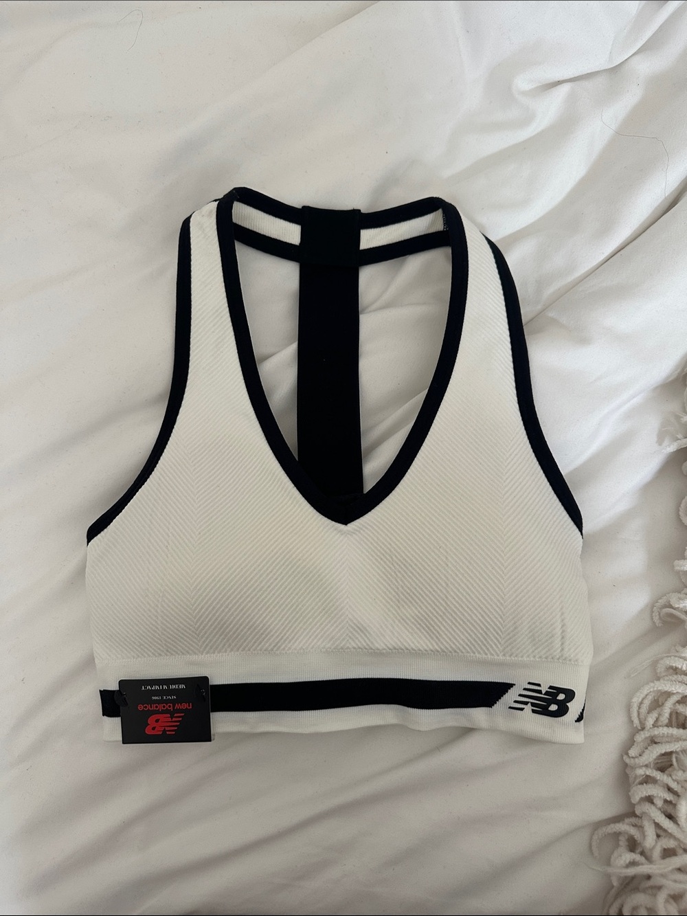 Brand new new balance sports bra